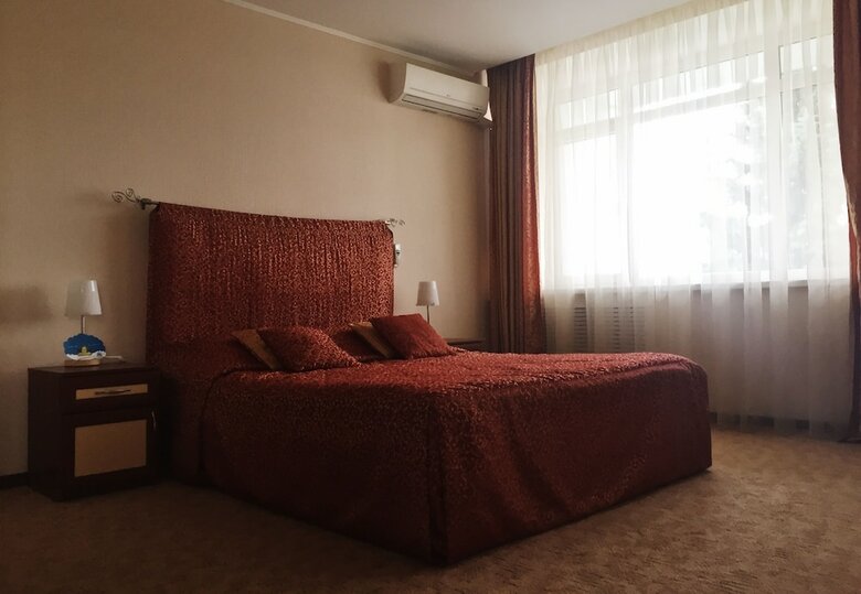 Dis President Hotel