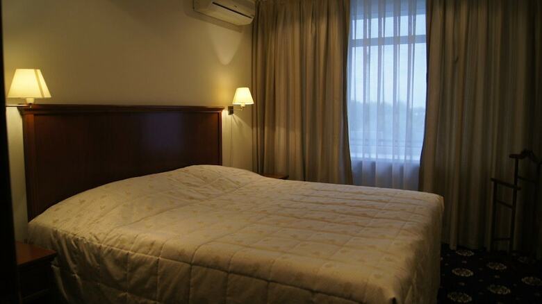 Dis President Hotel
