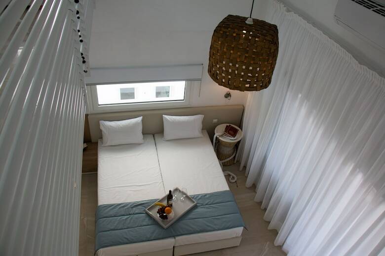 Hotel Aristotelia Gi