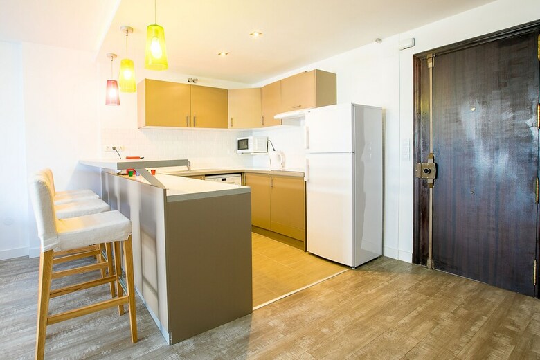 Apartamentos Oleholidays 111 Centro Puerto Ban�s 50 M. Playa