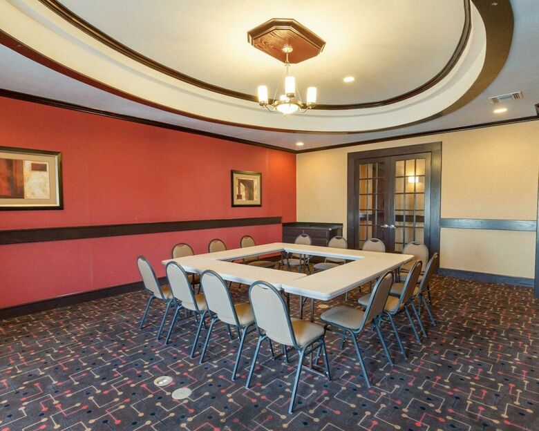 Hotel Quality Inn & Suites