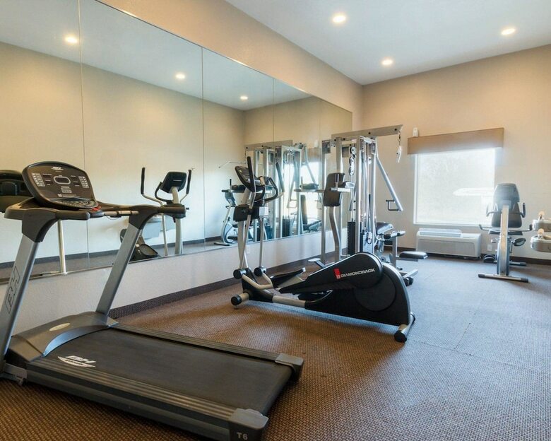 Hotel Quality Inn & Suites