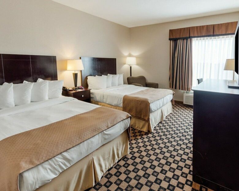 Hotel Quality Inn & Suites