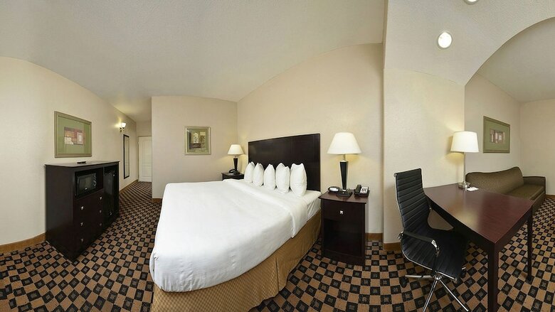 Hotel Quality Inn & Suites