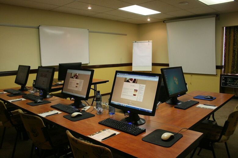 Benvenuto Hotel And Conference Centre
