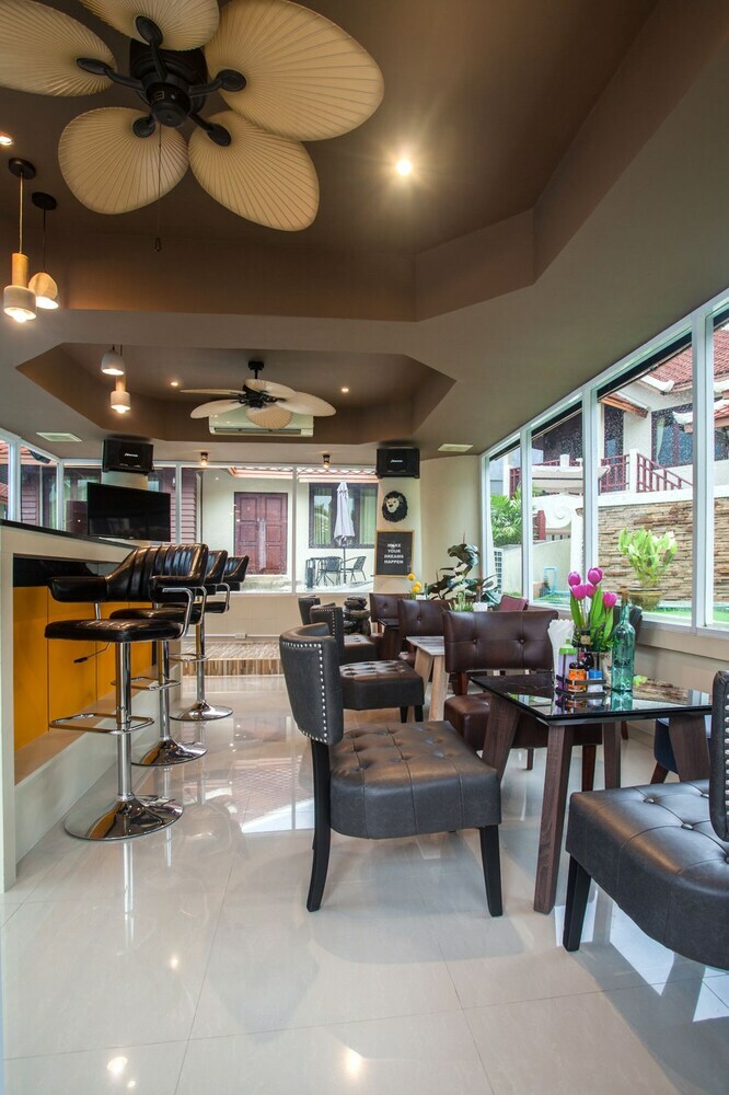 Hotel Achawalai By Pp