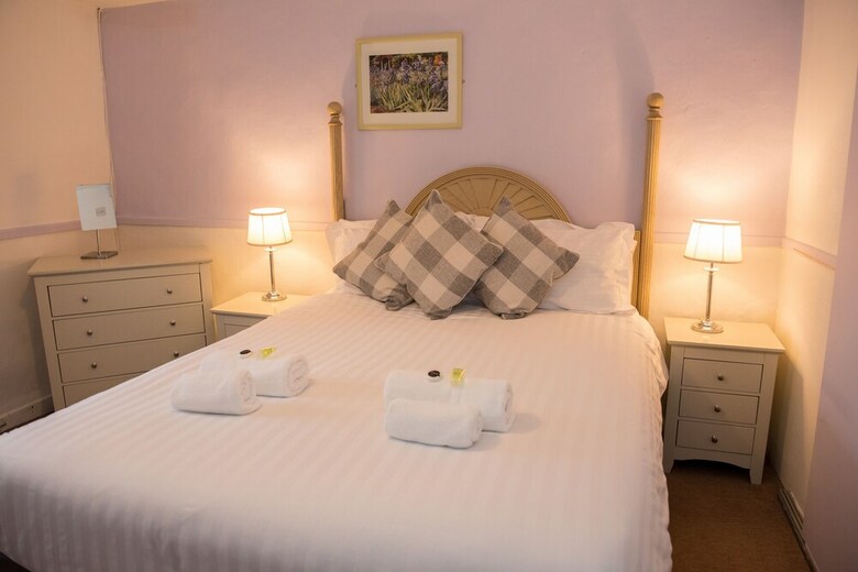 Hotel Cross Keys Inn