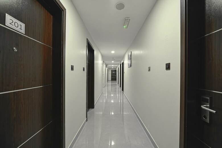 Oyo 118 Golden Crown Hotel