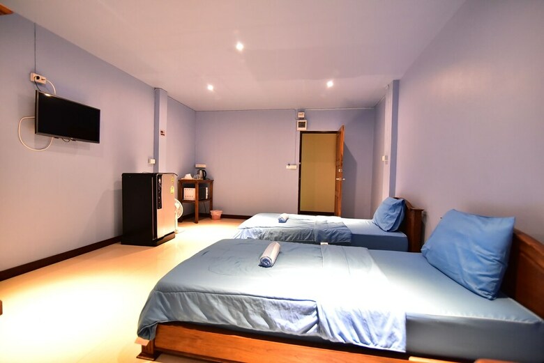 Hotel Sorot House