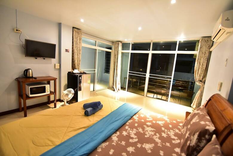 Hotel Sorot House