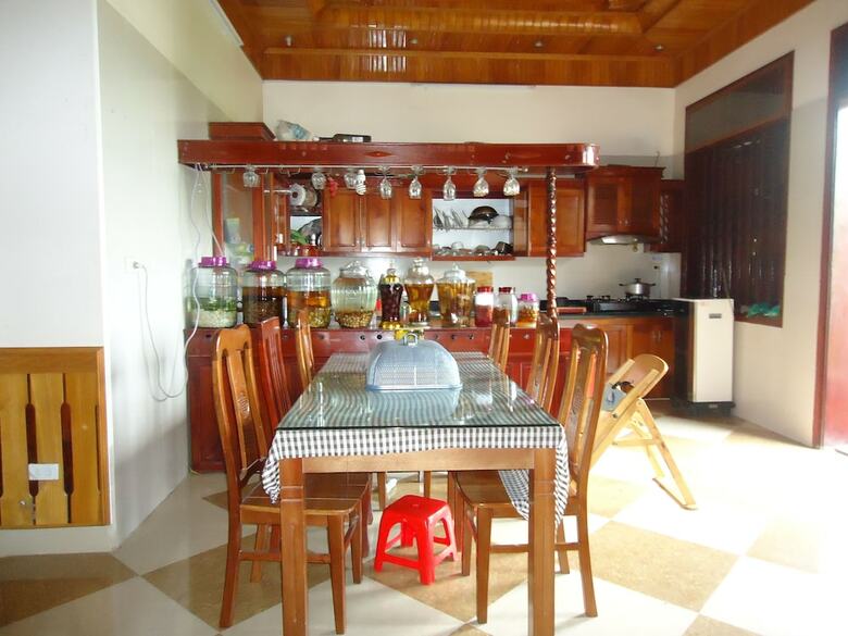 Hostal Laura Villa Homestay & Backpackers - Hostel