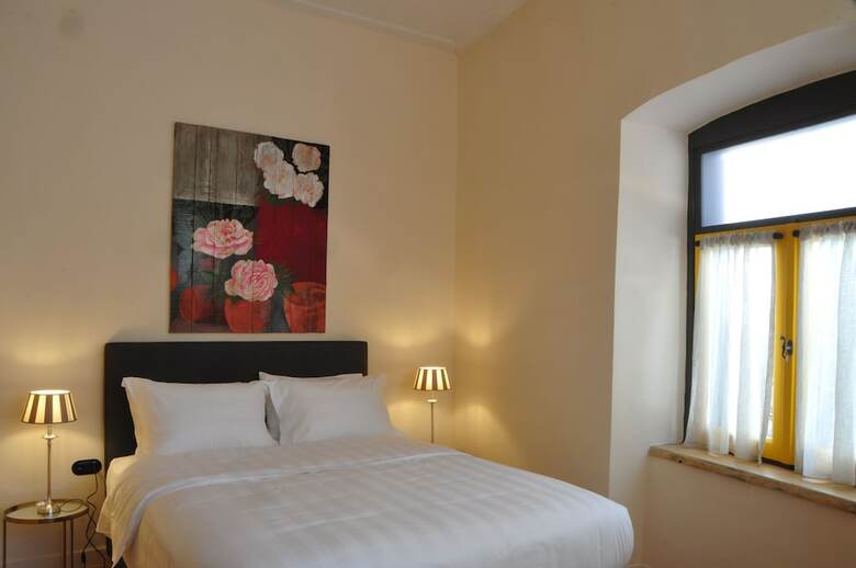 Hotel Leone Guesthouse