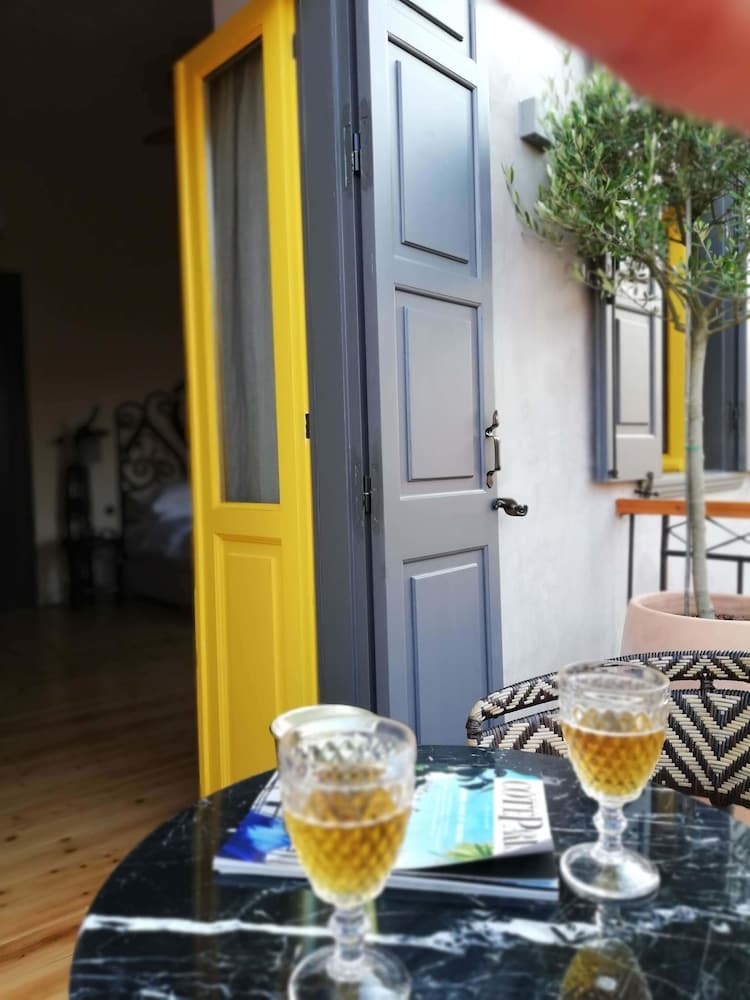 Hotel Leone Guesthouse