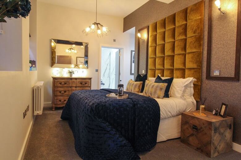 Tp Apartments - Great Charles Penthouse