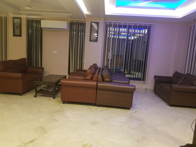 Hotel Mira International