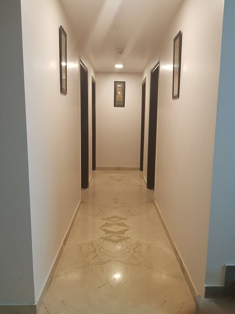 Hotel Mira International