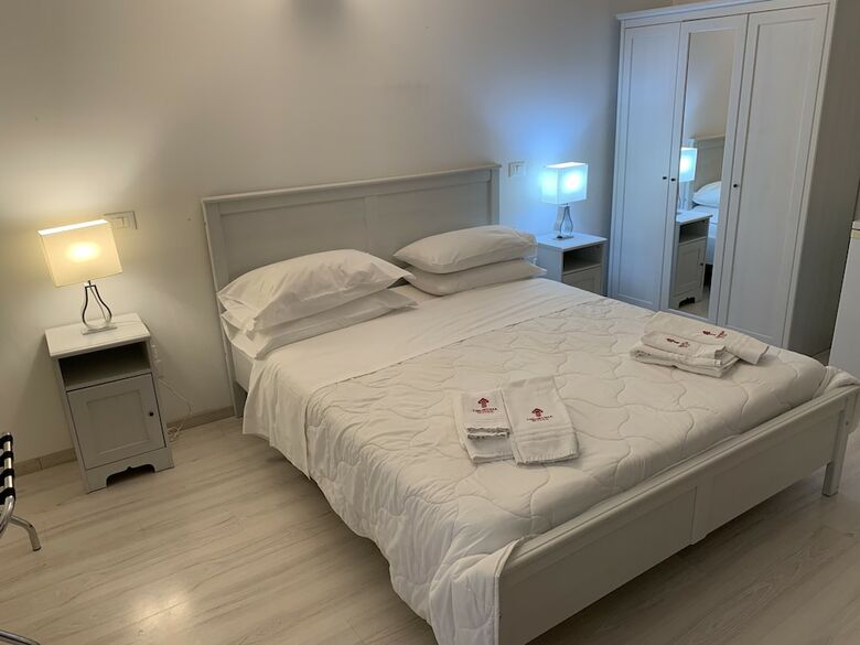 Hotel Tiburtina Suites
