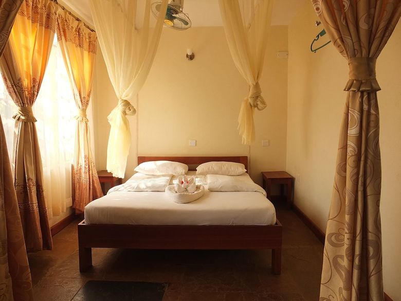 Bed & Breakfast Afrika Lodges - Voi