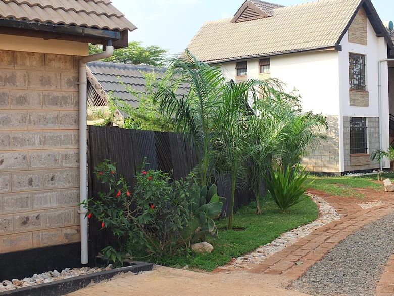Bed & Breakfast Afrika Lodges - Voi