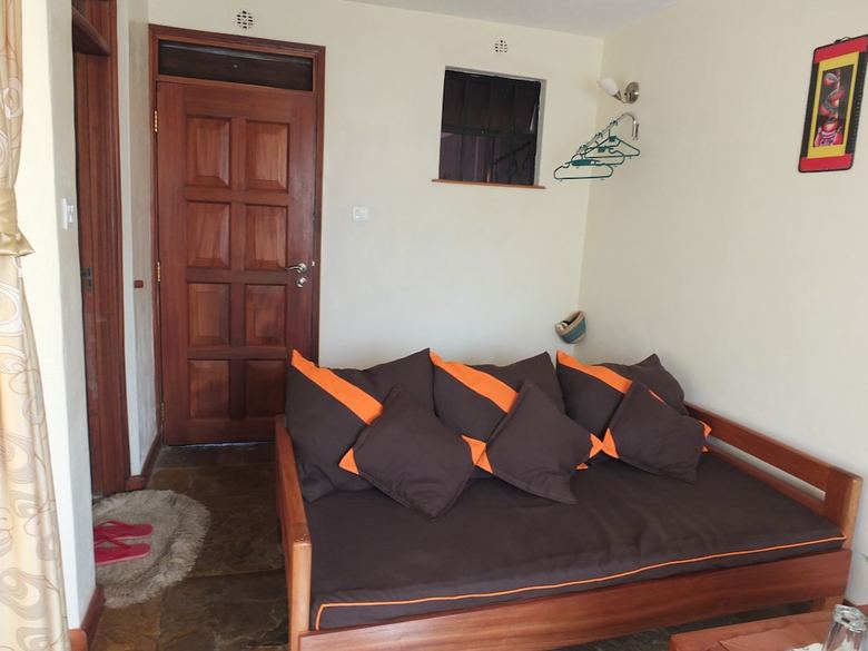 Bed & Breakfast Afrika Lodges - Voi