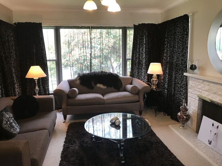 Cambridge Cottage - Self Catering Accom