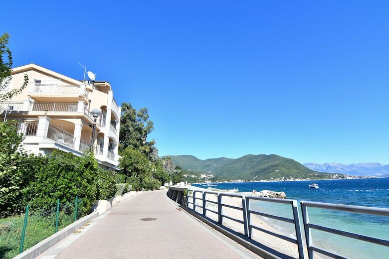 Hotel Perla - Annexes