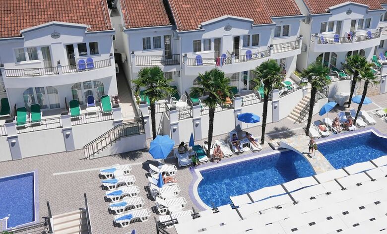 Hotel Xanadu