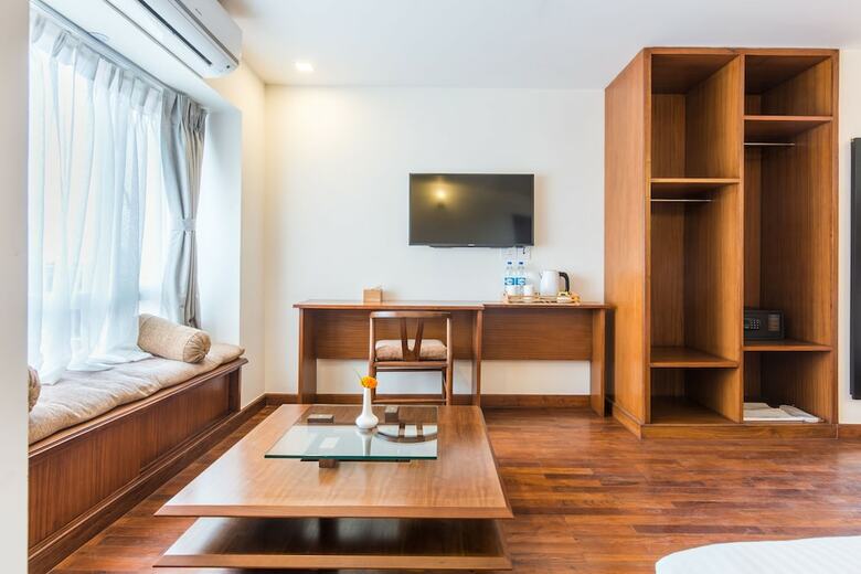 Hotel Timber House