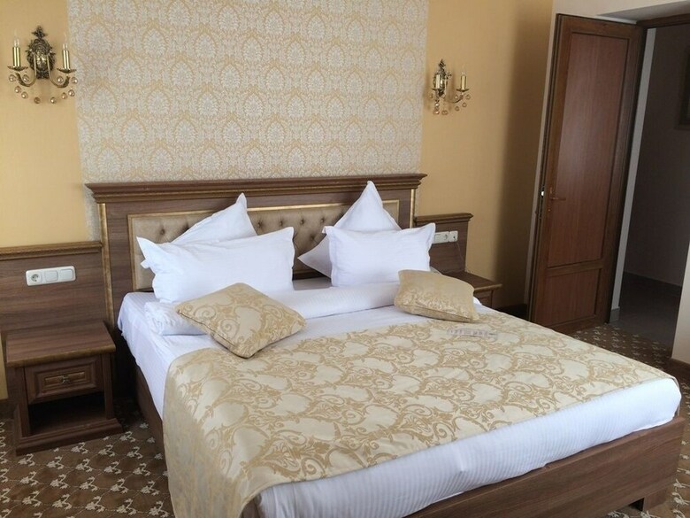 Hotel Multi Rest House