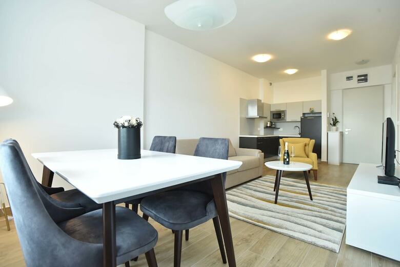 Aparthotel Royal Gardens Apartments