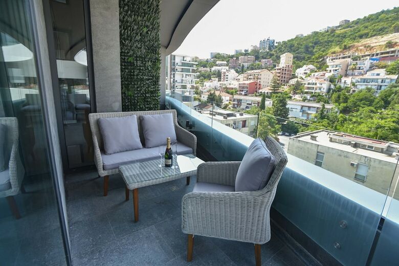 Aparthotel Royal Gardens Apartments