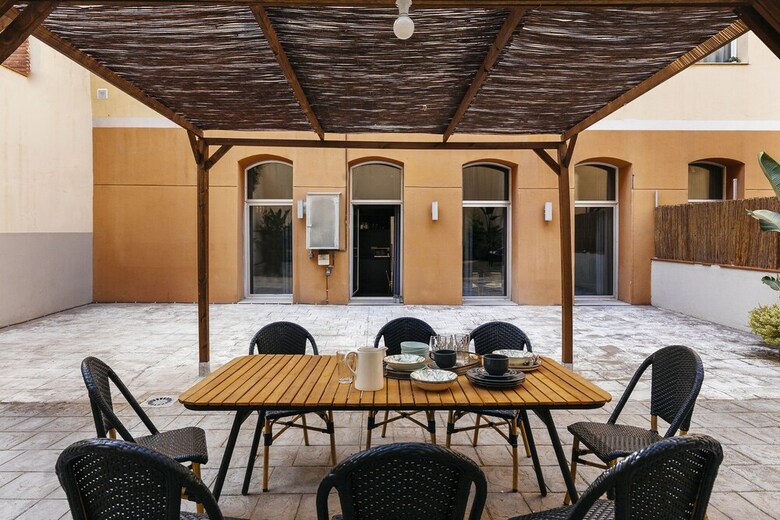 Apartamentos La Rosa By The Streets