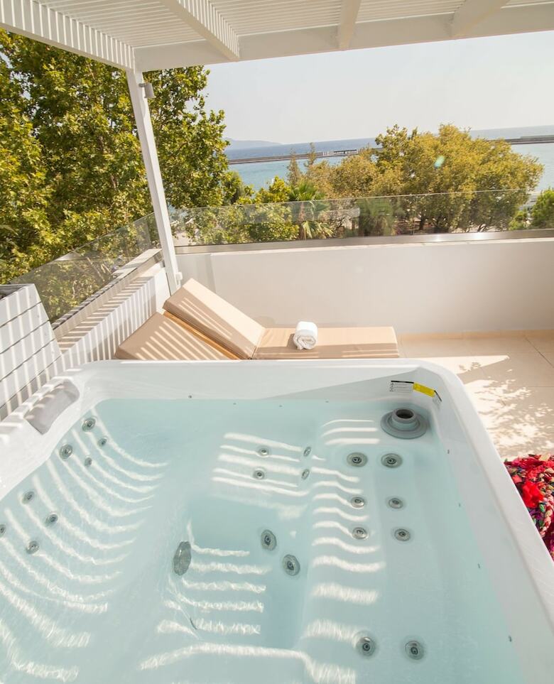Hotel Panellinion Luxury Rooms
