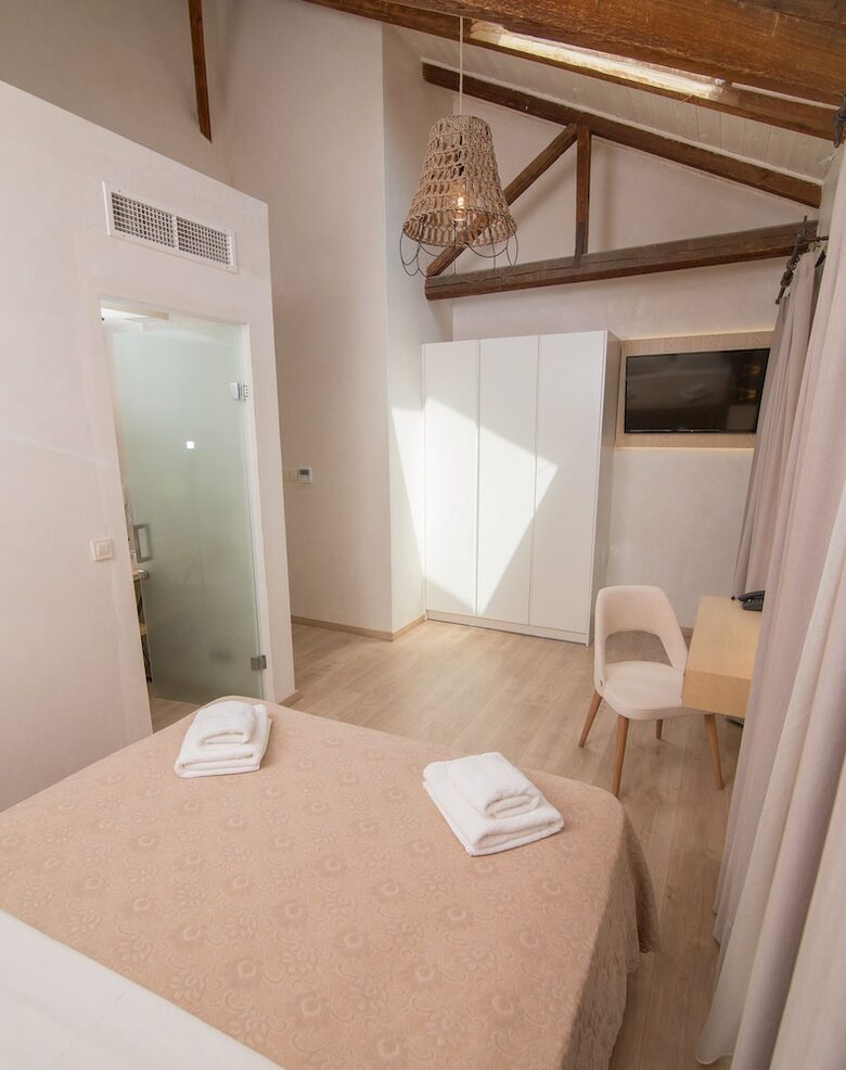 Hotel Panellinion Luxury Rooms