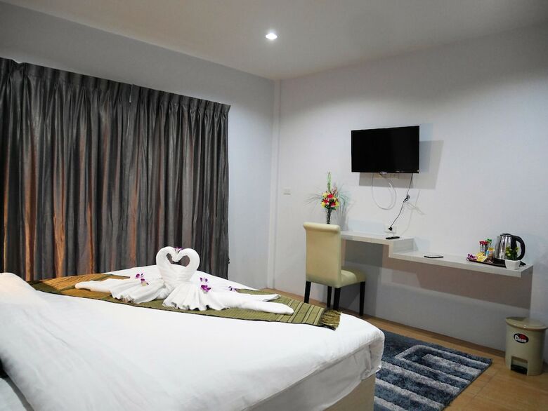 Hotel Charin Village
