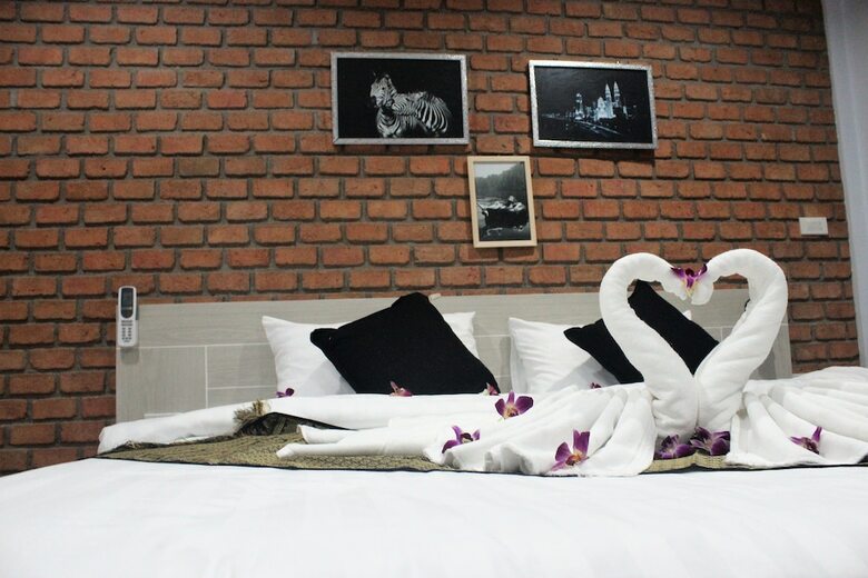 Hotel Charin Village