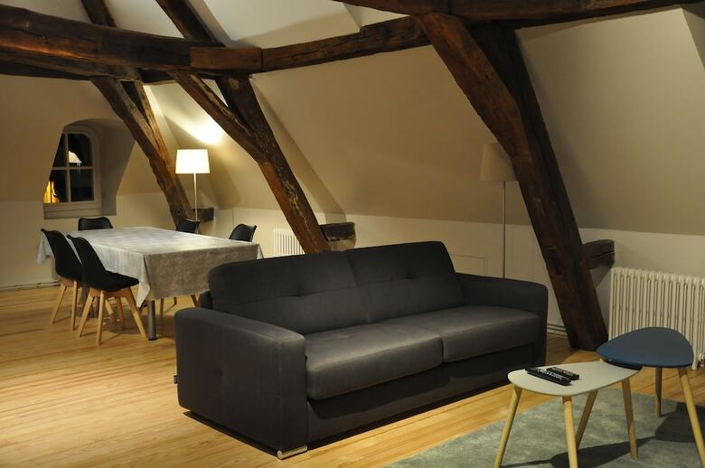 Apartamento Clos St Eus�be Appartement C?ur de Ville