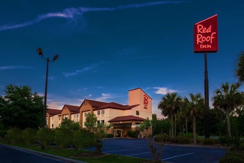 Hotel Red Roof Inn & Suites Savannah Gateway