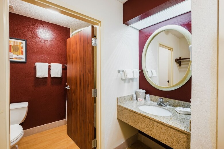Hotel Red Roof Inn & Suites Savannah Gateway