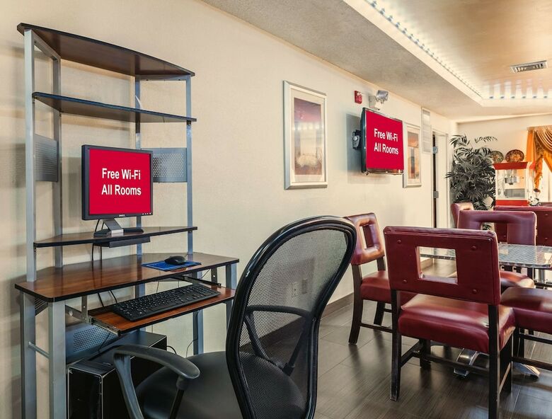 Hotel Red Roof Inn & Suites Savannah Gateway