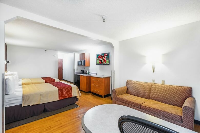 Hotel Red Roof Inn & Suites Savannah Gateway