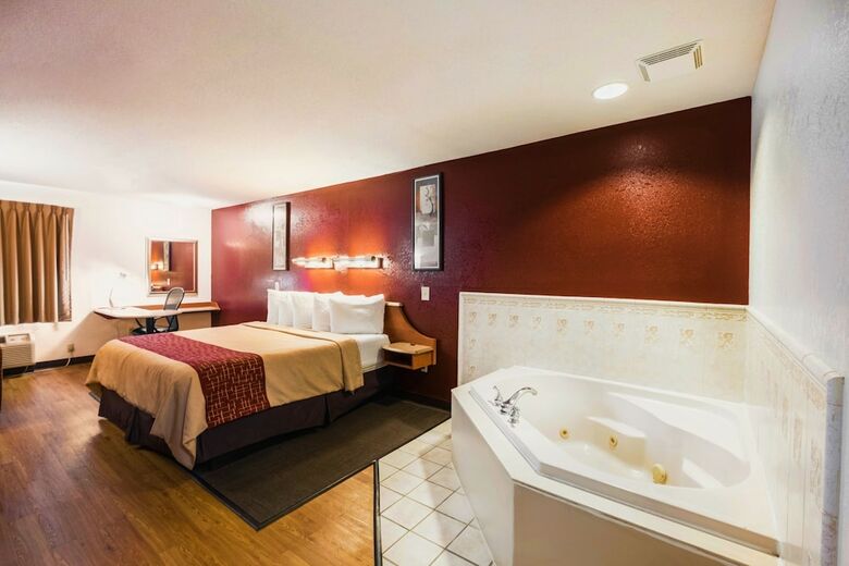 Hotel Red Roof Inn & Suites Savannah Gateway