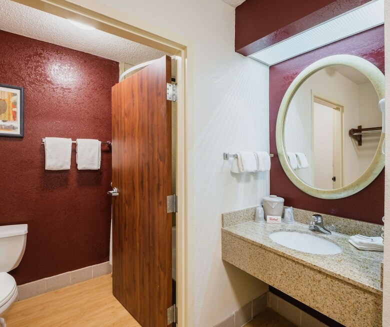 Hotel Red Roof Inn & Suites Savannah Gateway