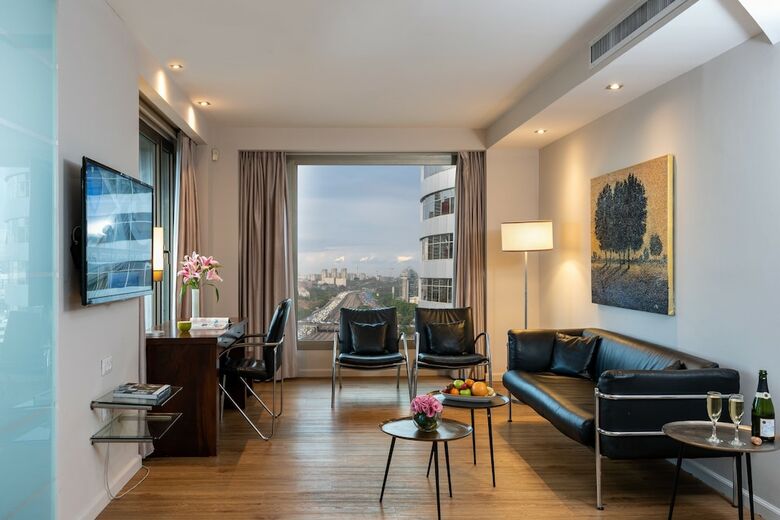 Leonardo City Tower Hotel Tel Aviv