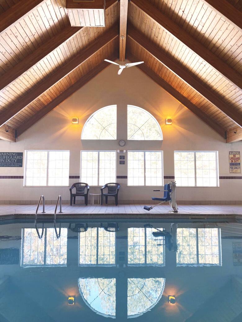 Hotel Country Inn & Suites By Radisson, Elk River, Mn
