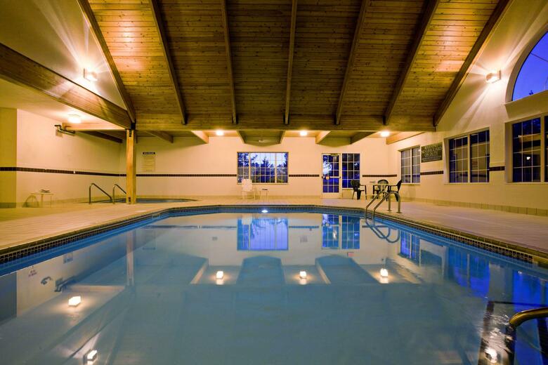 Hotel Country Inn & Suites By Radisson, Elk River, Mn