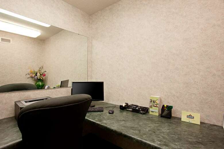 Hotel Country Inn & Suites By Radisson, Elk River, Mn