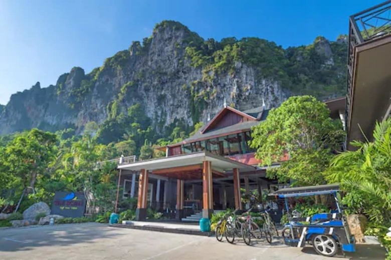 Hotel The Scene Cliff View Villas