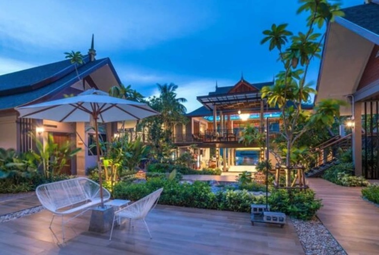 Hotel The Scene Cliff View Villas