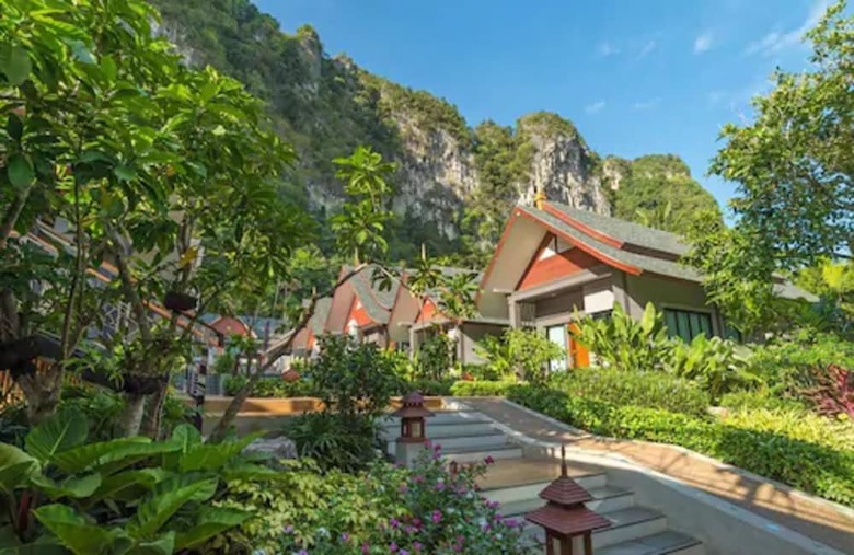Hotel The Scene Cliff View Villas